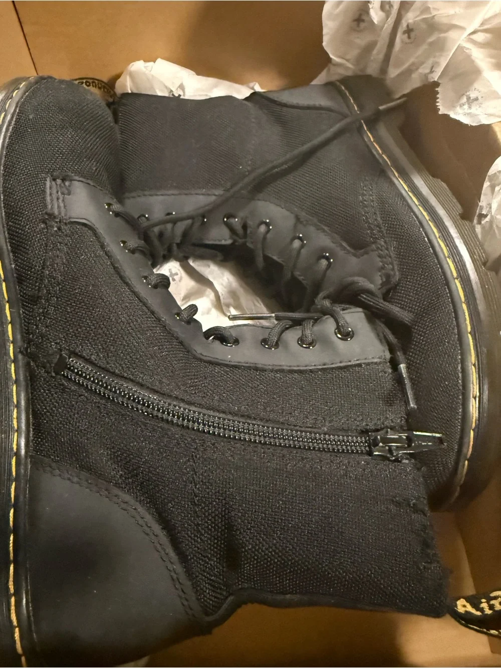 Unisex DR Martin light comfey